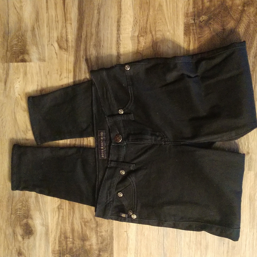 Rock Republic women's straight leg jeans